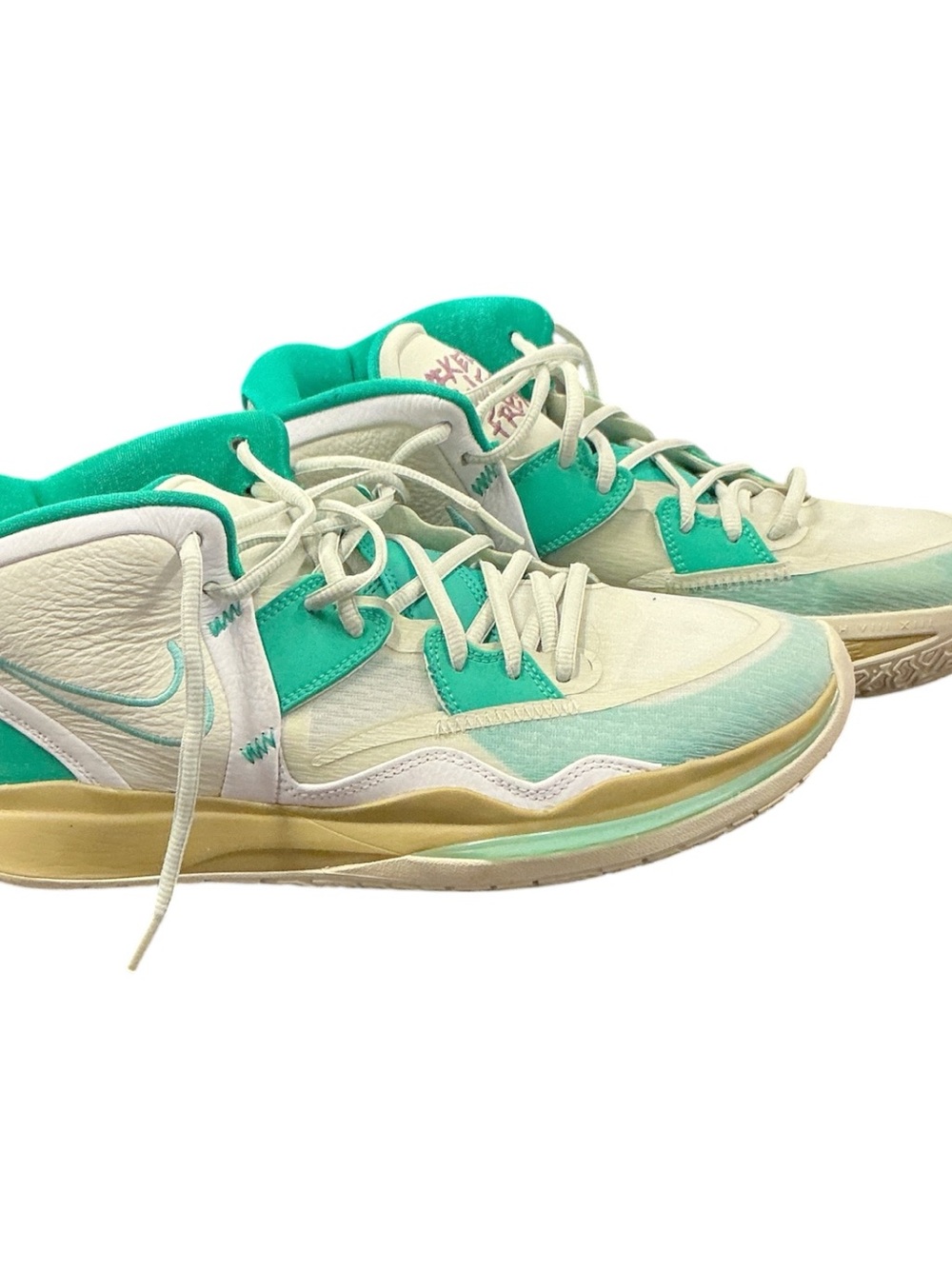 Nike men’s Teal and White Basketball Shoes